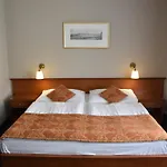 Hotel Arbes 3*