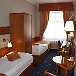 Hotel Arbes 3*
