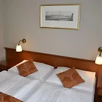 Hotel Arbes 3*