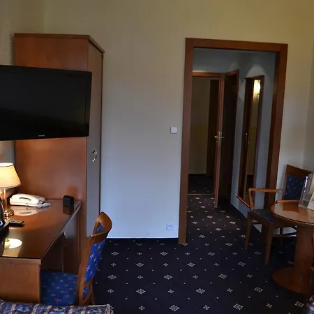 Arbes Otel