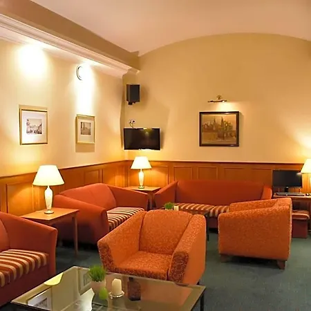 Hotel Arbes 3*
