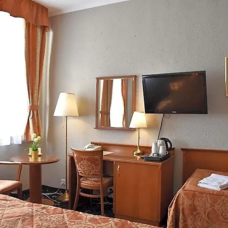 Arbes Hotel
